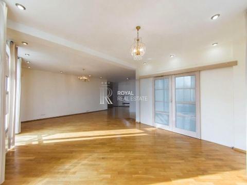 комерційна за адресою Хрещатик вул. (Kreschatic), 25