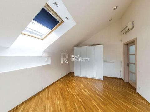 комерційна за адресою Хрещатик вул. (Kreschatic), 25