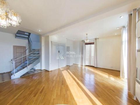 комерційна за адресою Хрещатик вул. (Kreschatic), 25