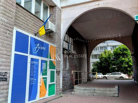 комерційна за адресою Левка Лук'яненка вул. (Маршала Тимошенка), 29