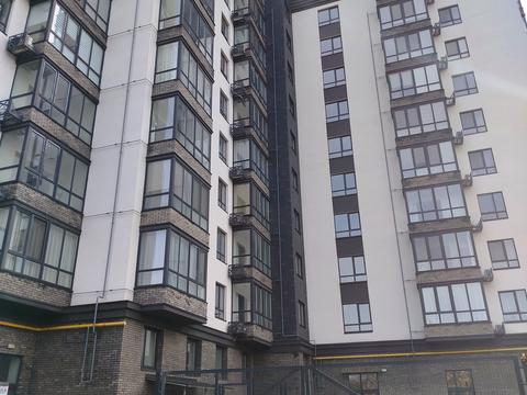 квартира за адресою Домбровського вул., 75