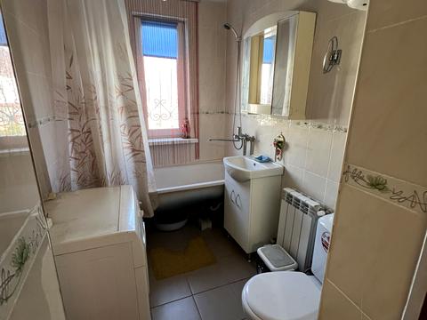 будинок за адресою Квітнева вул.