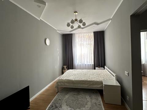 квартира по адресу Веры Холодной пл., 3