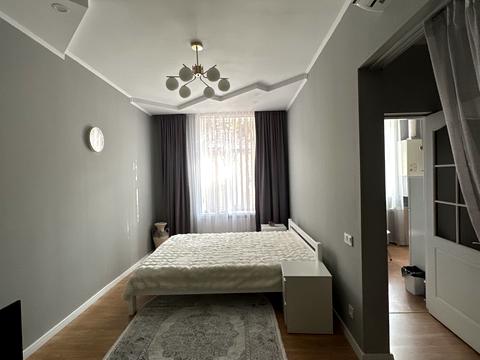 квартира по адресу Веры Холодной пл., 3