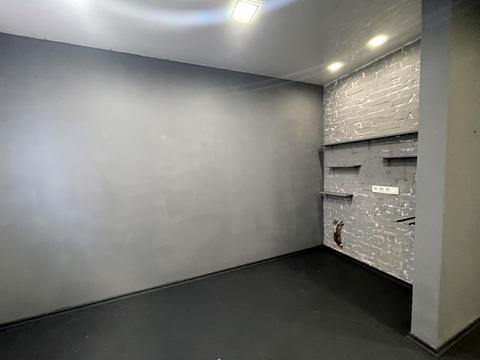 комерційна за адресою Миру вул., 7