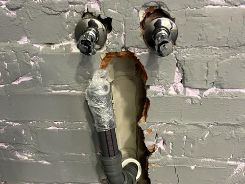 комерційна за адресою Миру вул., 7