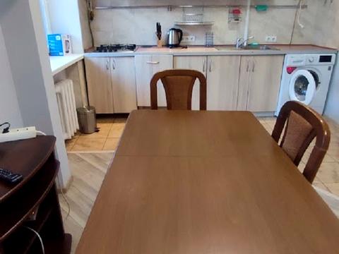 квартира за адресою Кропивницького вул., 18