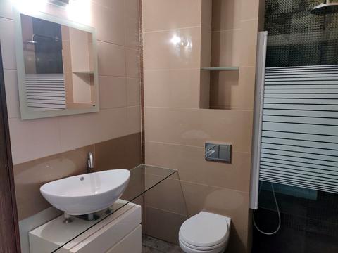 комерційна за адресою Менделеева, 3