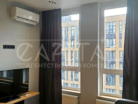 квартира за адресою Салютна вул., 26