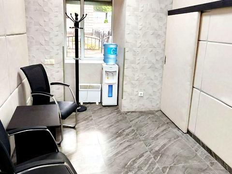 комерційна за адресою Жилянська вул., 58