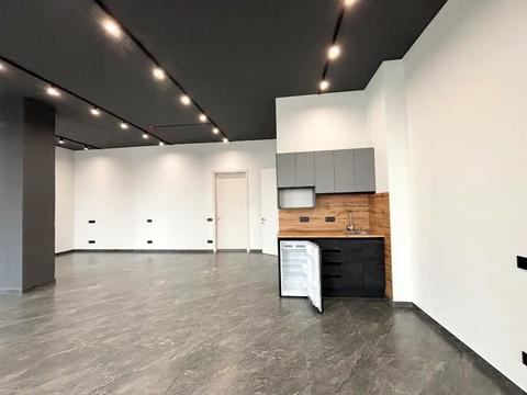 комерційна за адресою Ламана вул., 18