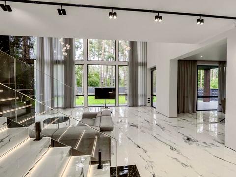 дом по адресу  ул.