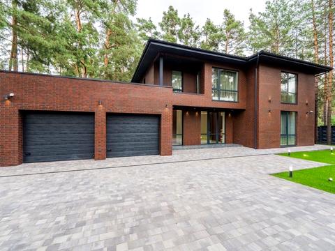 дом по адресу  ул.