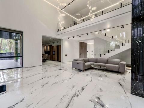 дом по адресу  ул.