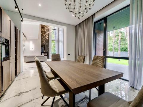 дом по адресу  ул.