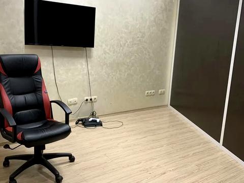 коммерческая по адресу Глинки ул. (Глинки), 2