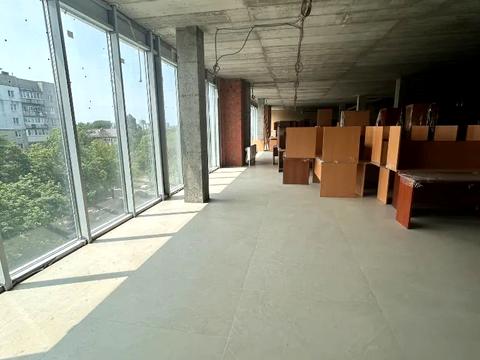 комерційна за адресою Пилипа Орлика просп. (Ілліча), 31