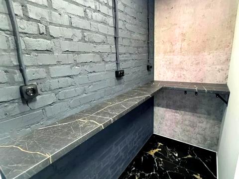 комерційна за адресою Дніпровська набережна вул., 15-К