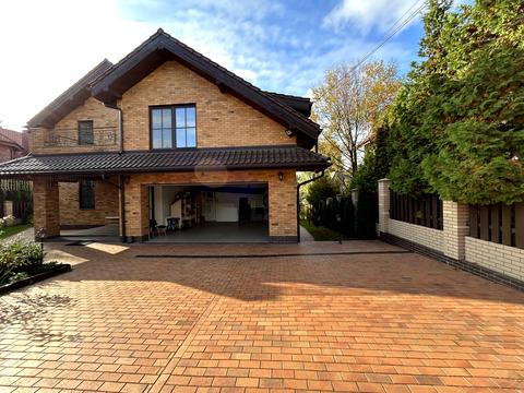 будинок за адресою Стежки вул.