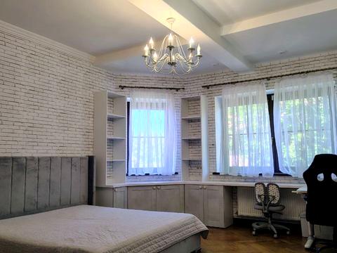 будинок за адресою Стежки вул.