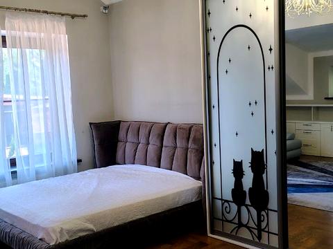 будинок за адресою Стежки вул.