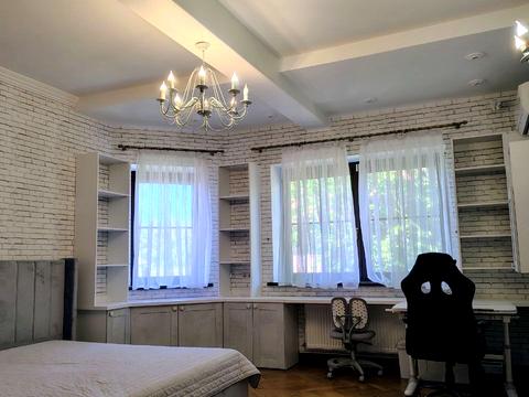 будинок за адресою Стежки вул.