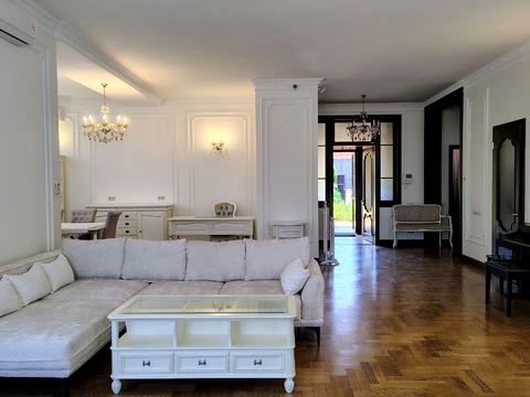 будинок за адресою Стежки вул.