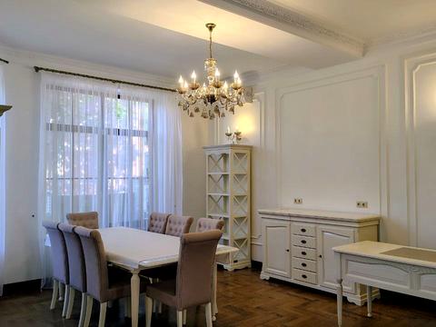 будинок за адресою Стежки вул.