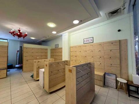 комерційна за адресою Дмитра Яворницького просп. (Карла Маркса), 22а