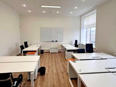 комерційна за адресою Хрещатик вул. (Kreschatic), 7