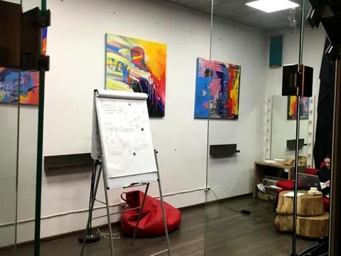 комерційна за адресою Кожум'яцька вул., 16