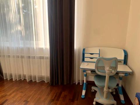 будинок за адресою Миколи Міхновського бульв. (Дружби Народів)