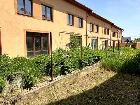 будинок за адресою Вишнева вул.