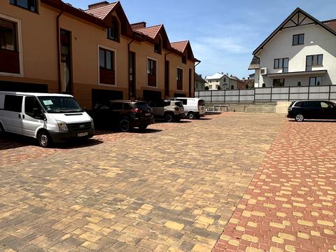 будинок за адресою Вишнева вул.