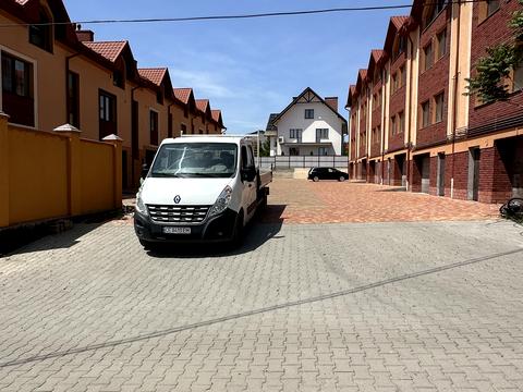 будинок за адресою Вишнева вул.