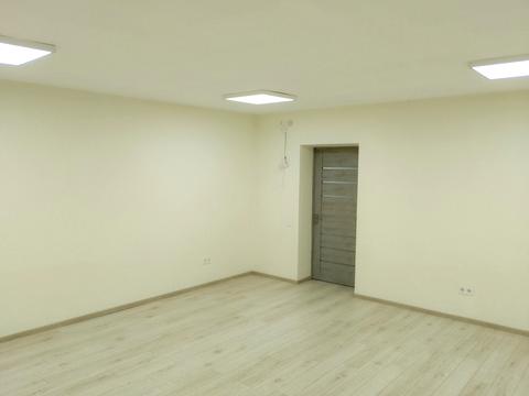 комерційна за адресою Військових Ветеранів вул., 8д