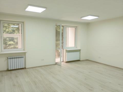 комерційна за адресою Військових Ветеранів вул., 8д