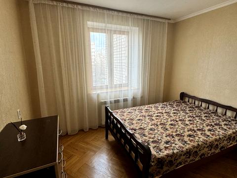 квартира за адресою Автозаводська вул., 7