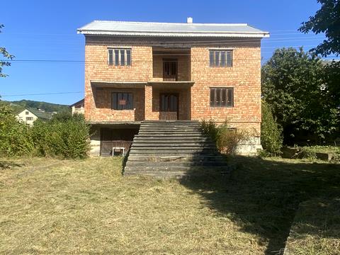 будинок за адресою Дениса Лукіяновича, 13