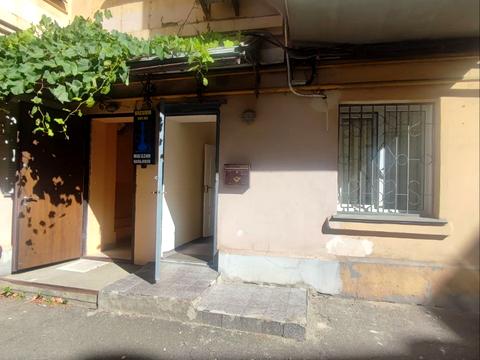 комерційна за адресою Київ, Саксаганського вул., 60