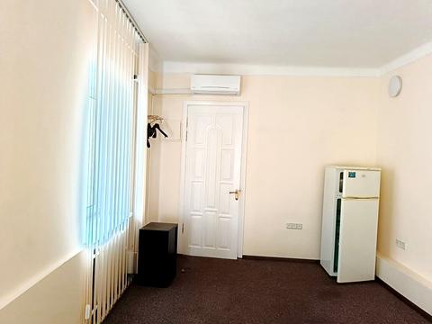 комерційна за адресою Київ, Саксаганського вул., 60