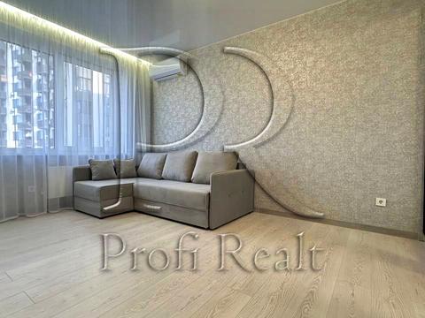 квартира по адресу Героев Небесной Сотни просп., 16/10