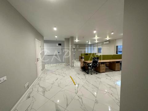 комерційна за адресою Джона Маккейна вул. (Івана Кудрі), 3-А