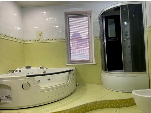 будинок за адресою с. Гатне, Квітнева вул., 6