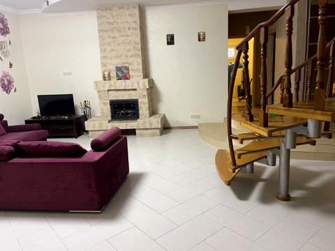 будинок за адресою с. Гатне, Квітнева вул., 6