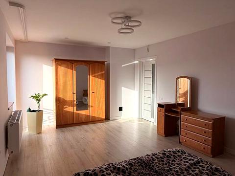 будинок за адресою Виноградна, 12