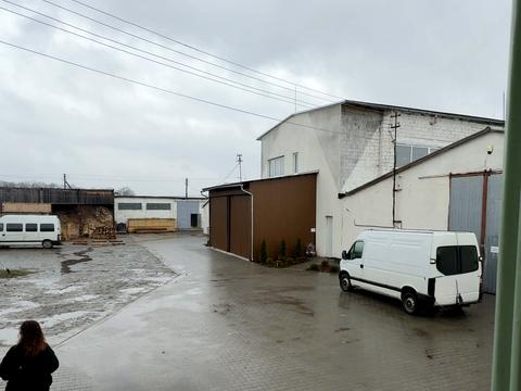 комерційна за адресою Лопатинського, 141