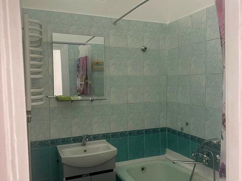 квартира за адресою Гетьмана Петра Дорошенка вул. (), 42