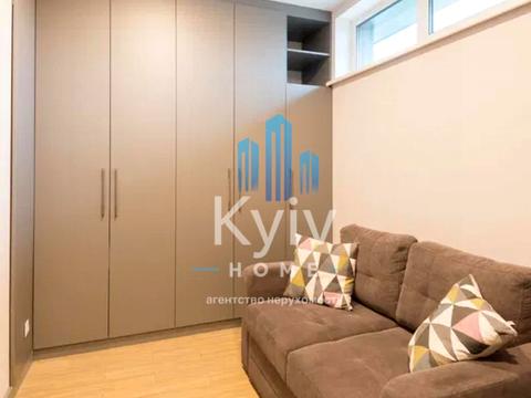 дом по адресу Велика Набережна