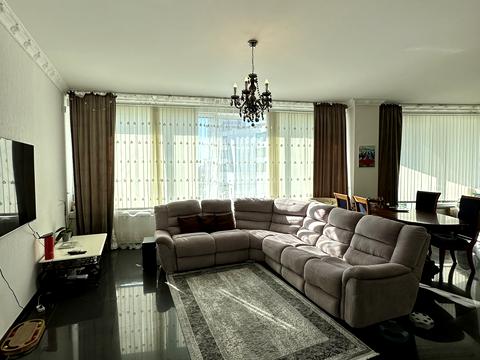 квартира по адресу Литературная ул., 1а